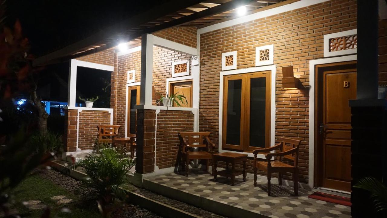 Genthong Homestay Magelang Eksteriør billede