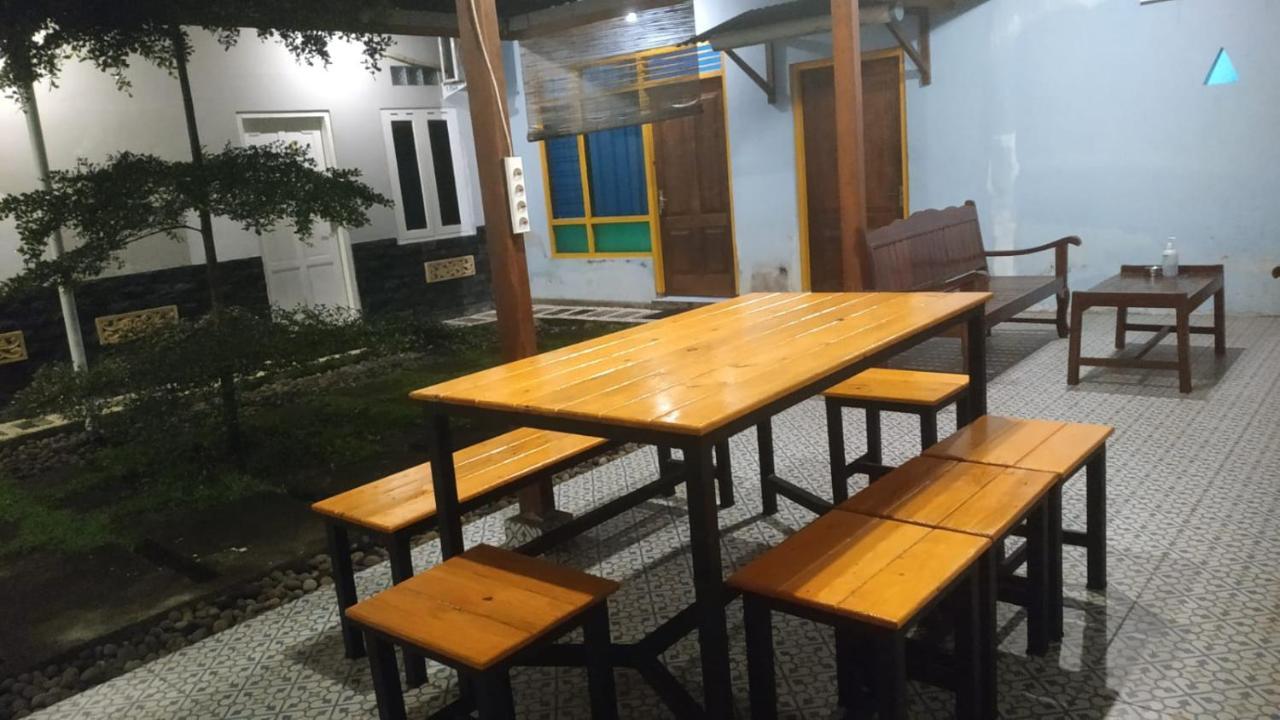 Genthong Homestay Magelang Eksteriør billede