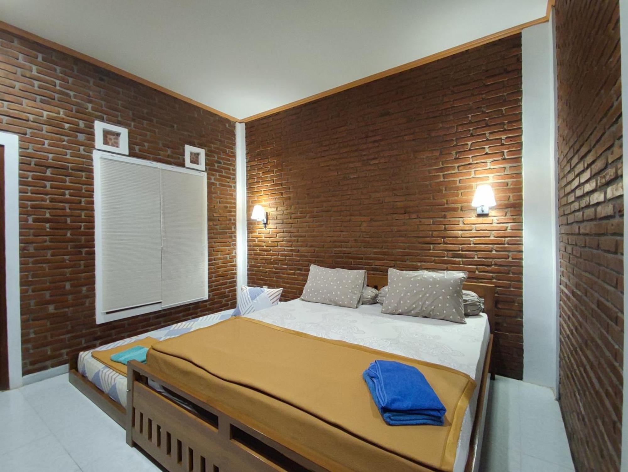Genthong Homestay Magelang Eksteriør billede