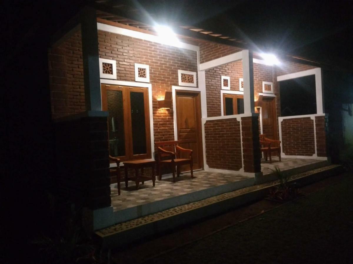 Genthong Homestay Magelang Eksteriør billede