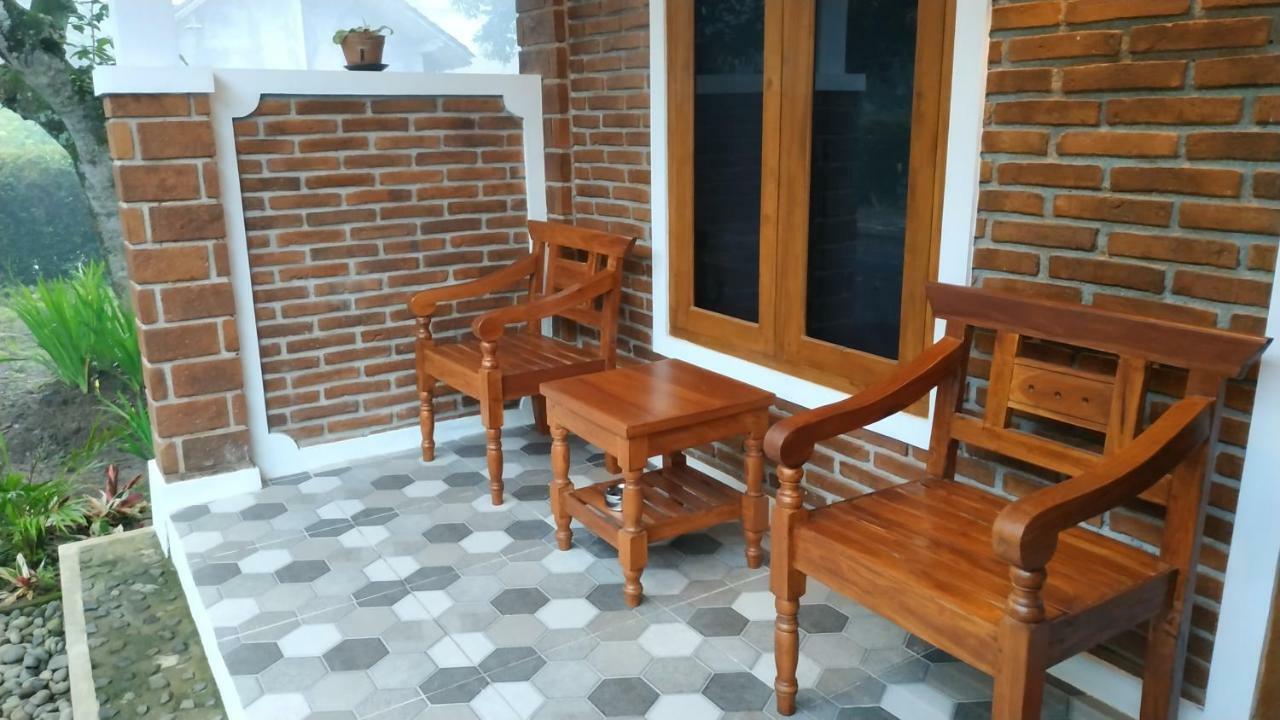 Genthong Homestay Magelang Eksteriør billede