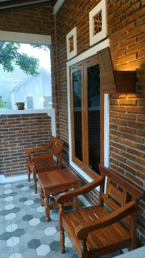 Genthong Homestay Magelang Eksteriør billede